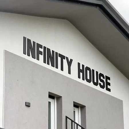 Infinity House - Eleganza Moderna Tra Treviso E Venezia