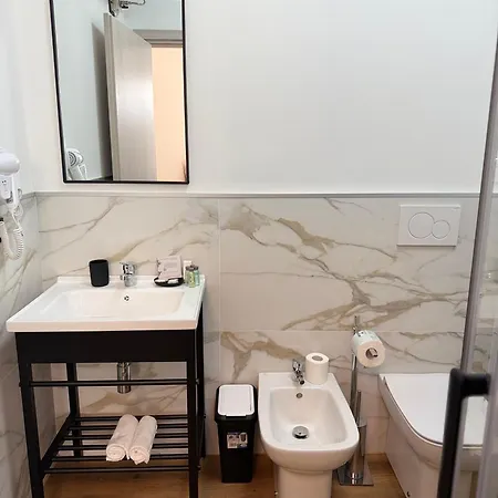 Infinity House - Eleganza Moderna Tra Treviso E Venezia Πανσιόν