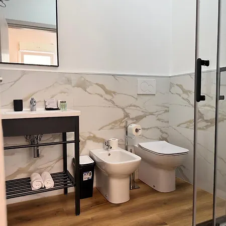 Πανσιόν Infinity House - Eleganza Moderna Tra Treviso E Venezia